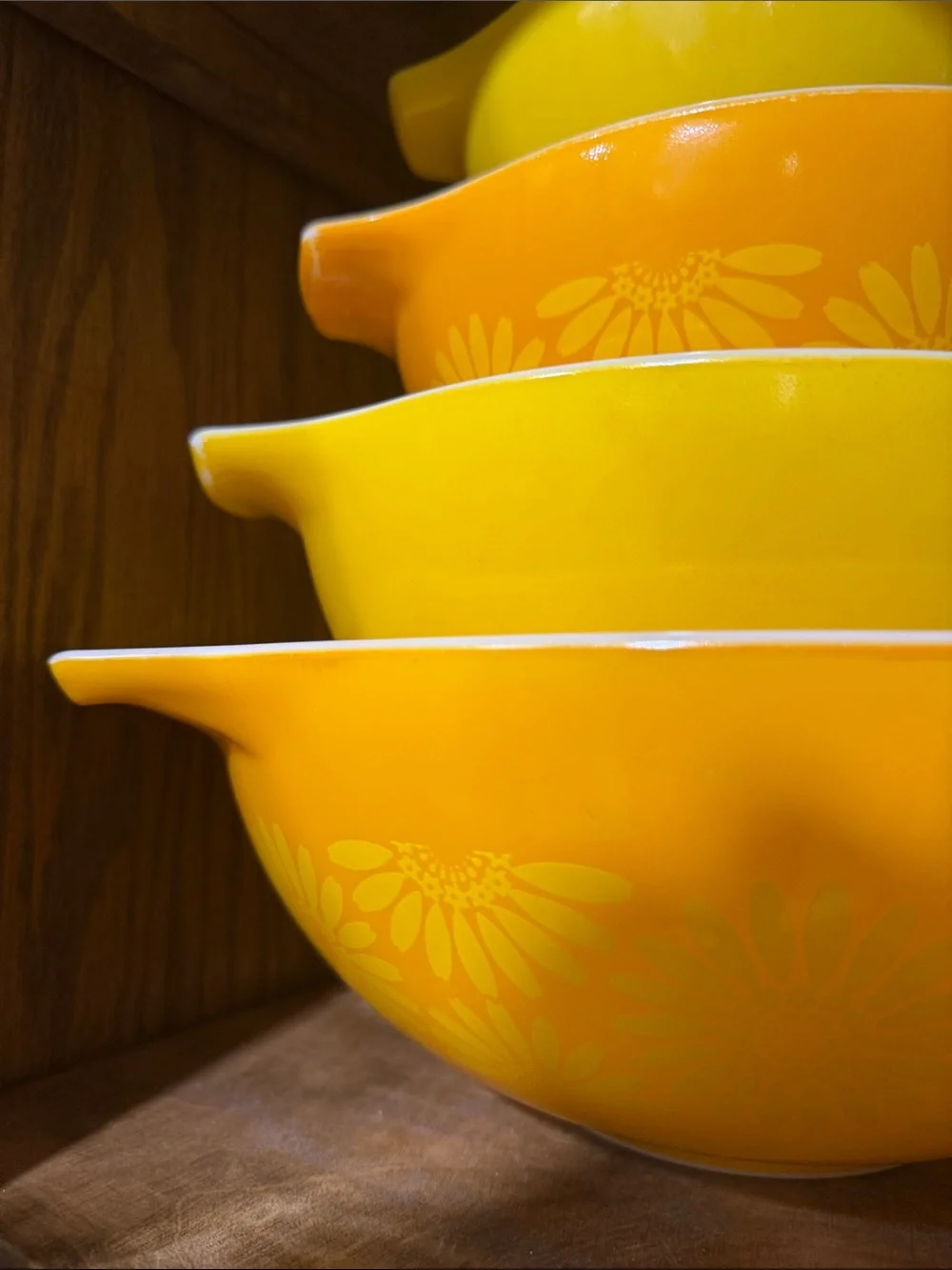 Pyrex sunflower Daisy Cinderella mixing bowl set